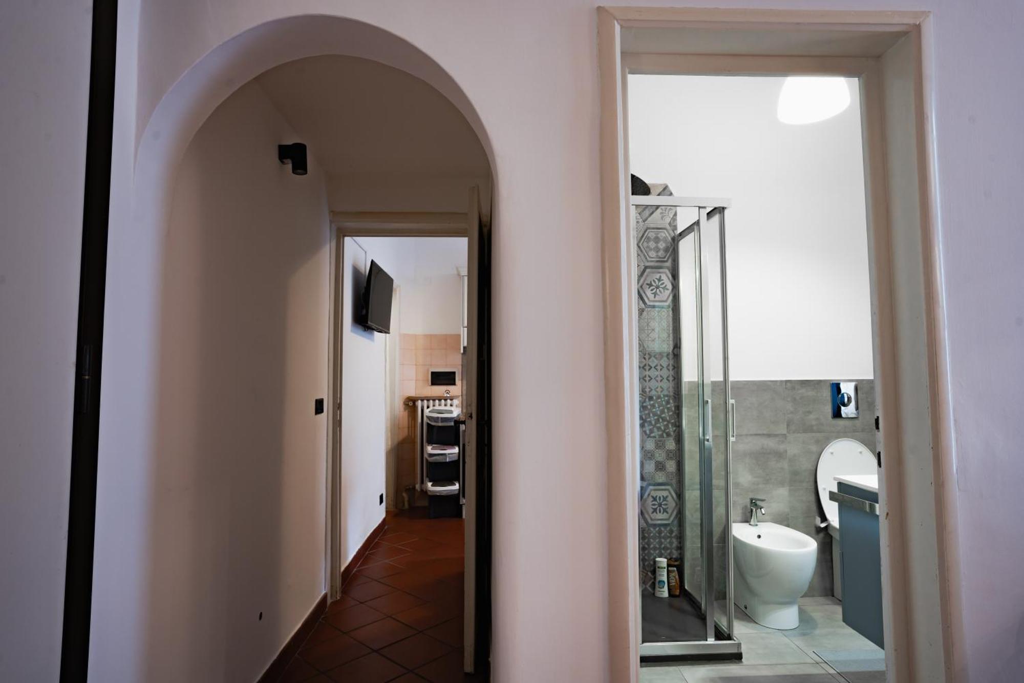 Charming With Exclusive Courtyard In Center Of Apartment *