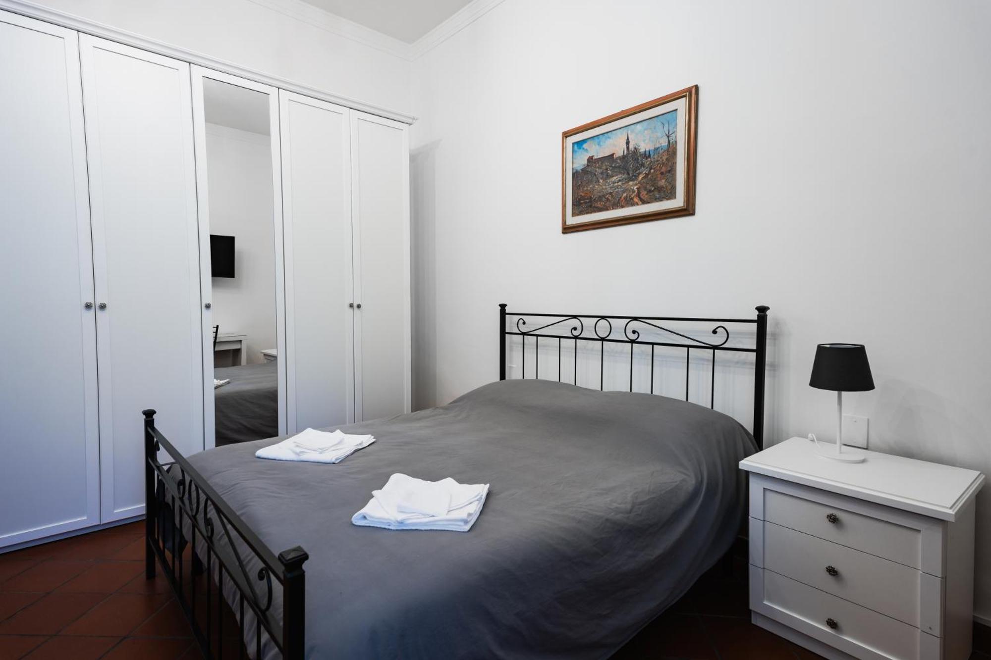 Charming With Exclusive Courtyard In Center Of Apartment Florence